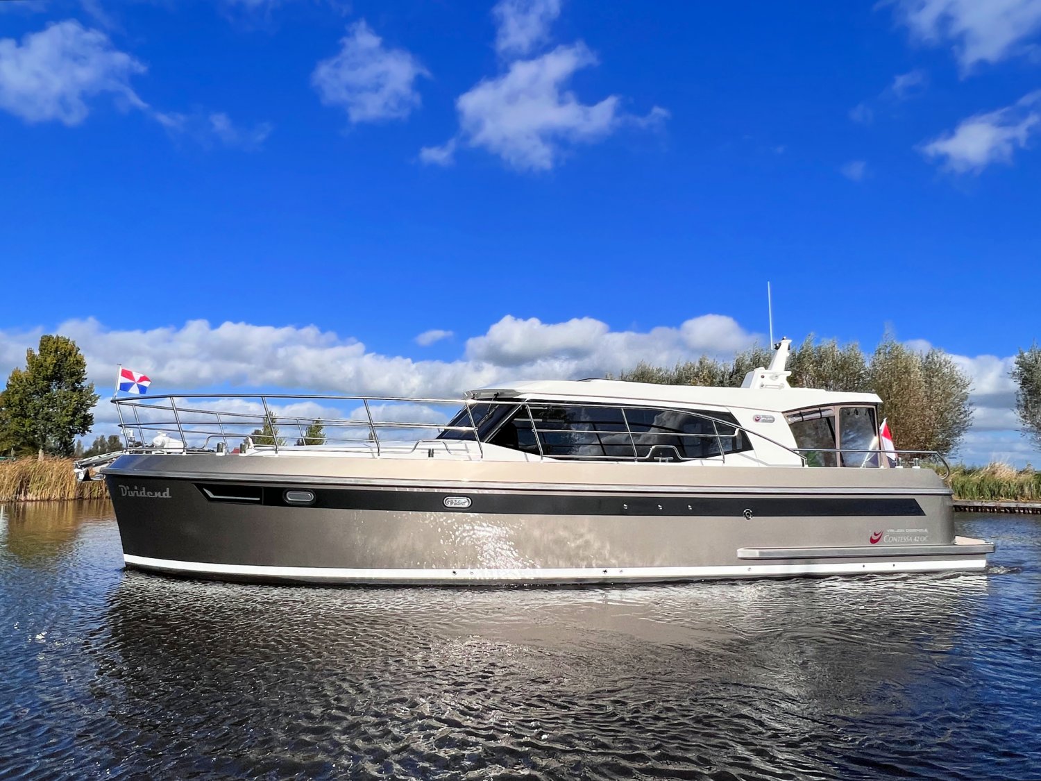 vri-jon-contessa-42-oc